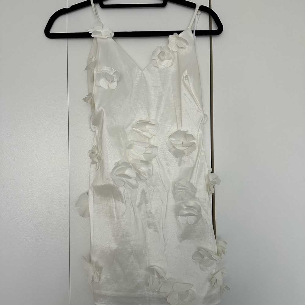 Abercrombie & Fitch White Satin Mini Dress with Floral Appliqués